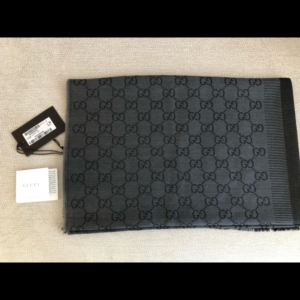 NWT Authentic Gucci Scarf